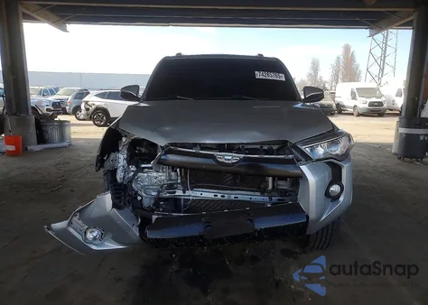 2016 Toyota 4Runner Sr5/Sr5 Premium z USA, uszkodzony, nr VIN JTEBU5JR2G5400738